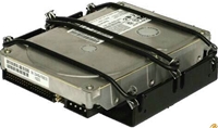 Sharkoon HDD Vibe Fixer 5.25' Festplatte wird auf Gummibändern montiert, dadurch werden die Vibrationen die sonst an das Gehäuse abgegeben werden gedämmt