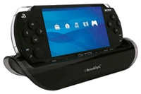 Brooklyn Standfu� 'Movie' f�r PSP Slim Ladefunktion, Sony PSP Zubeh�r, deutsch