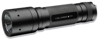 Zweibr�der LED LENSER T7 High End Power LED, 200 Lumen, 4x AAA, ca. 210m Leutchtweite, 136.5mm L�nge, 198g Gewicht, Advanced Focus System, Dynamic Switch, Speed Focus, Modularsystem