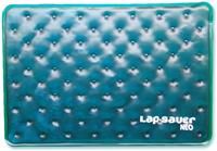 Thermapak LapSaver Neo blueberry für alle MacBooks, ungiftige Kristalle nehmen die Wärme des Notebooks auf und werden dabei zu einem weichen Gel, bis zu 20ºC weniger auf dem Tisch bedeutet weniger Lüftergeräusche und entspanntes Arbeiten auch im Sessel