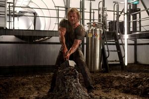 Thor (BR + DVD + Digital Copy) (item no. 90424132) - Picture #2