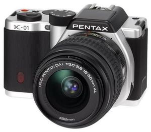 Pentax K-01 smc DA 18-55mm & 50-200mm silber/schwarz (item no. 90456334) - Picture #1